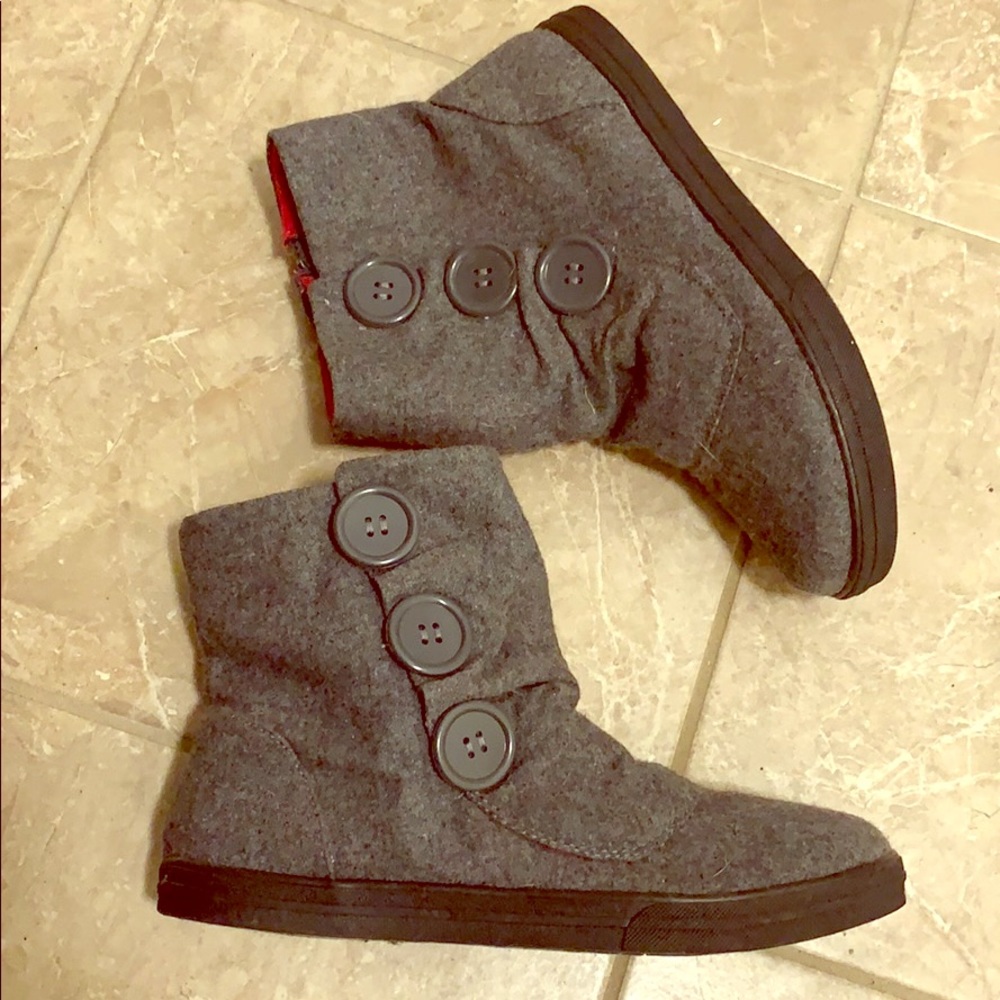 Women’s gray wool slouchy boots